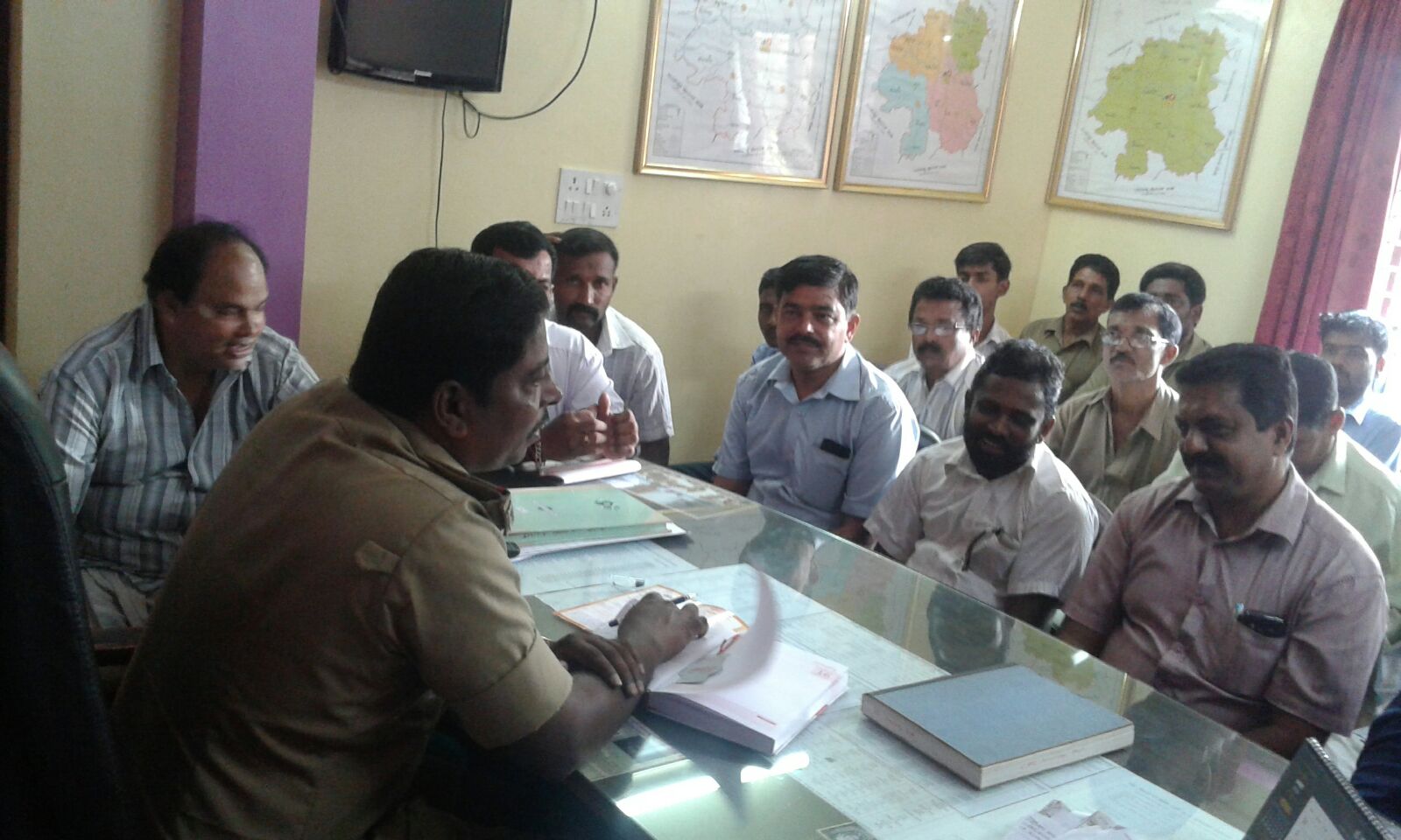 ಪೊಲೀಸ್ ಠಾಣೆಯಲ್ಲಿ ಶಾಂತಿ ಸಭೆ